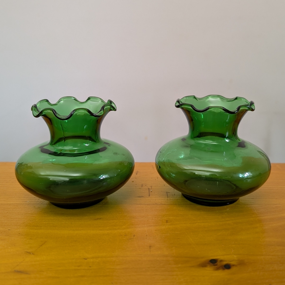 2 Depression Glass Vases, Anchor Hocking, Scalloped Fluted Top, Emerald Green
